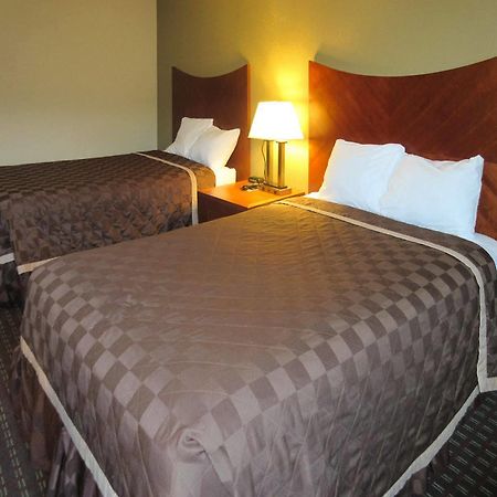 Dakota Pines Inn Рапид Сити Экстерьер фото