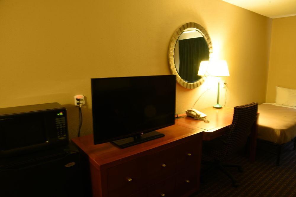 Dakota Pines Inn Рапид Сити Экстерьер фото