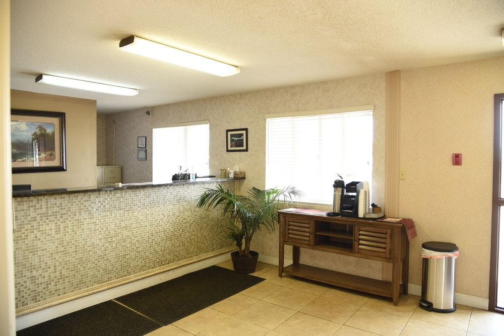 Dakota Pines Inn Рапид Сити Экстерьер фото