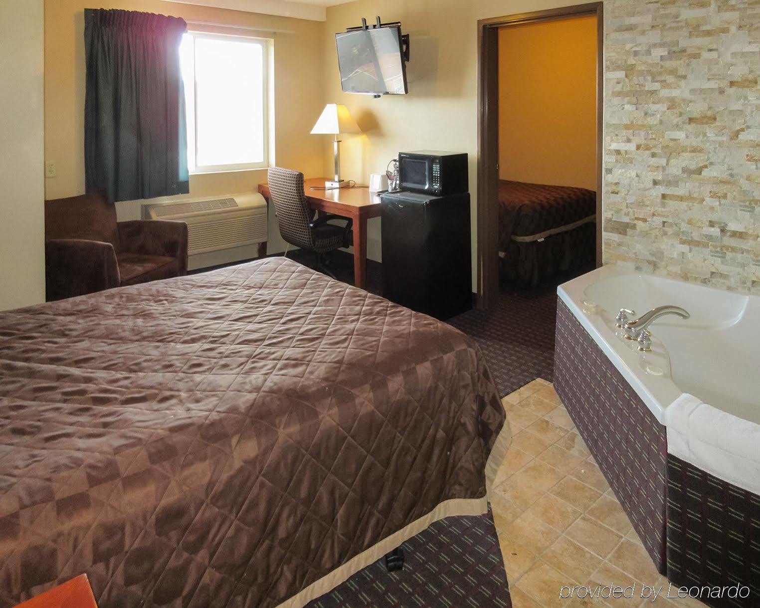 Dakota Pines Inn Рапид Сити Экстерьер фото