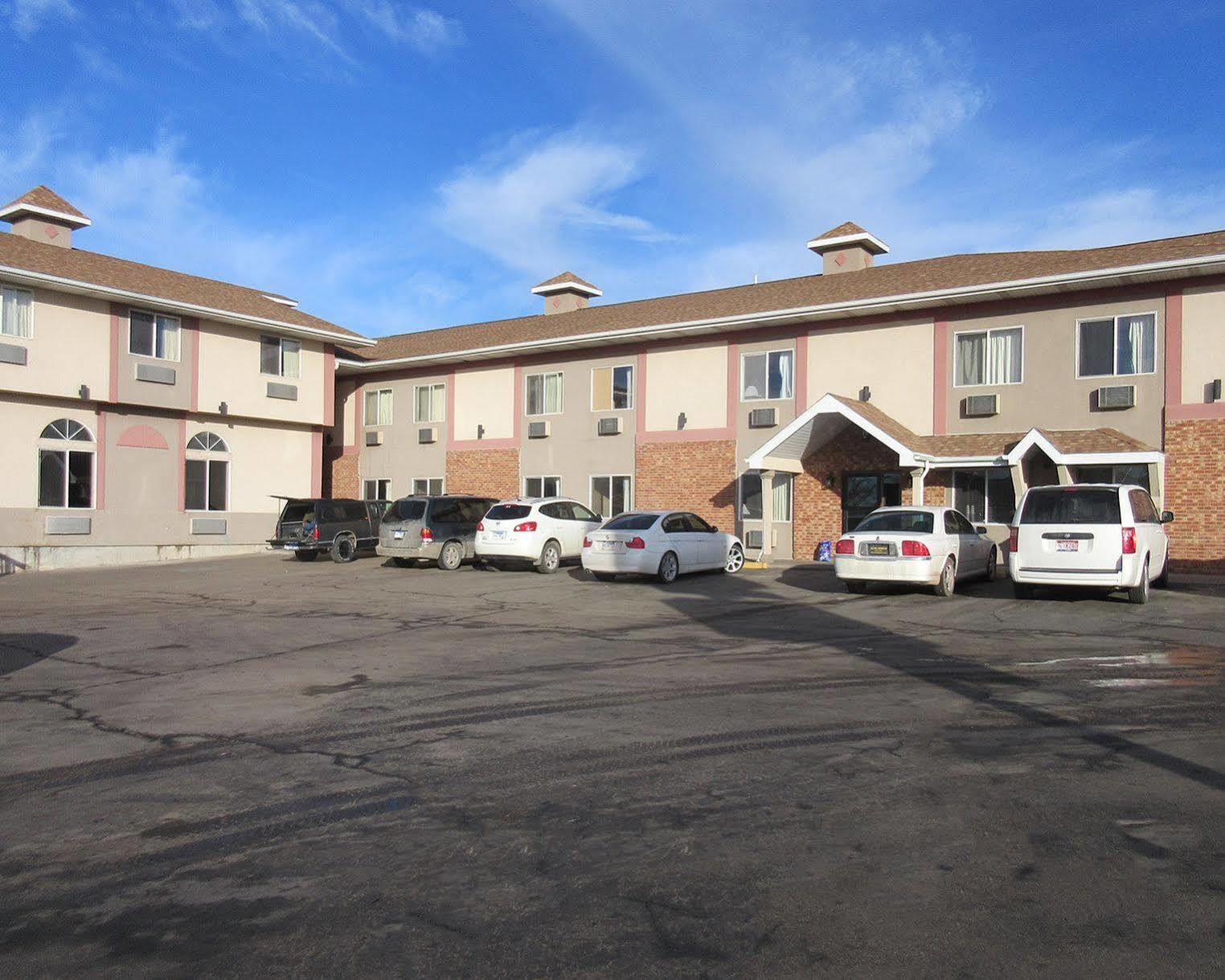 Dakota Pines Inn Рапид Сити Экстерьер фото