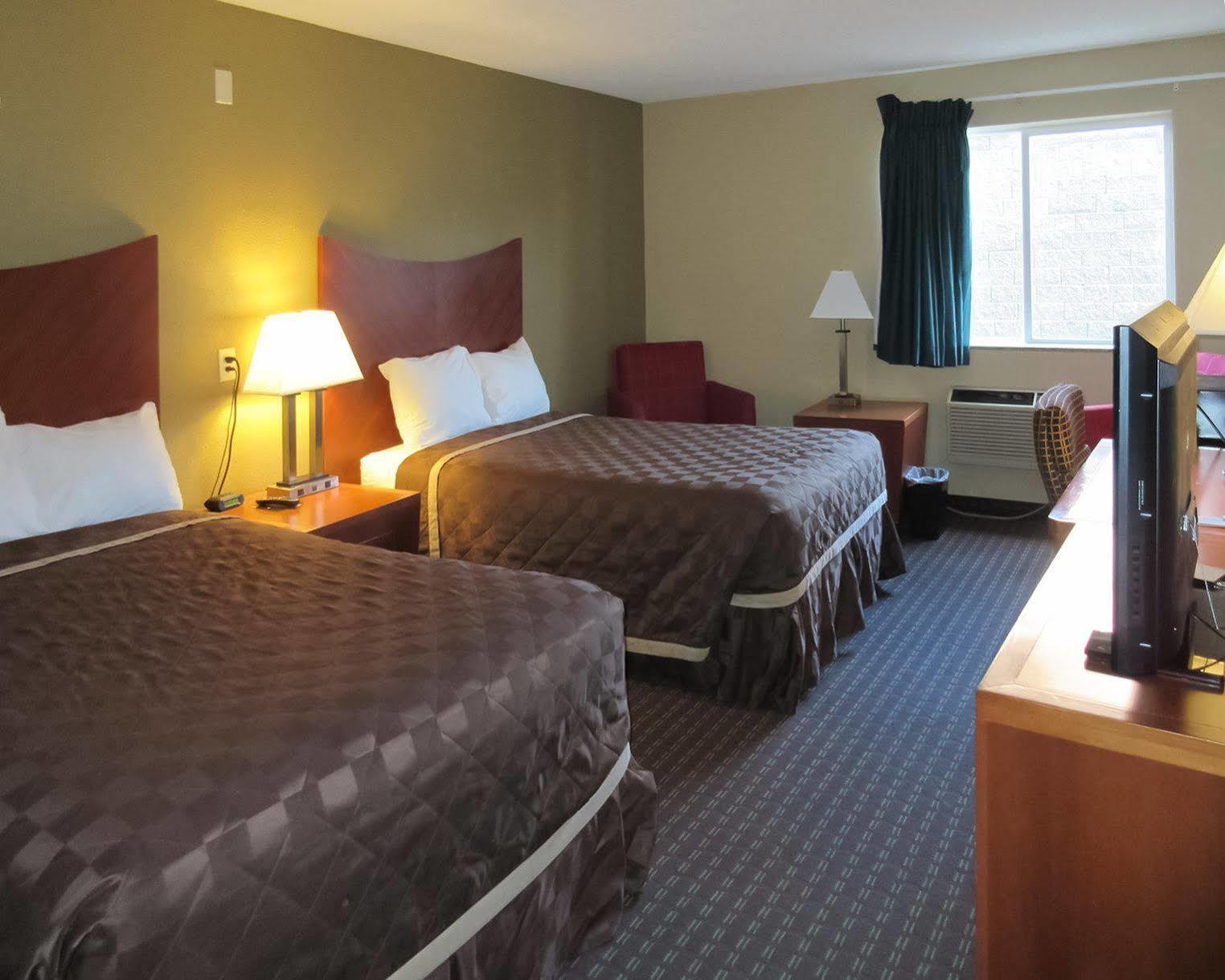 Dakota Pines Inn Рапид Сити Экстерьер фото